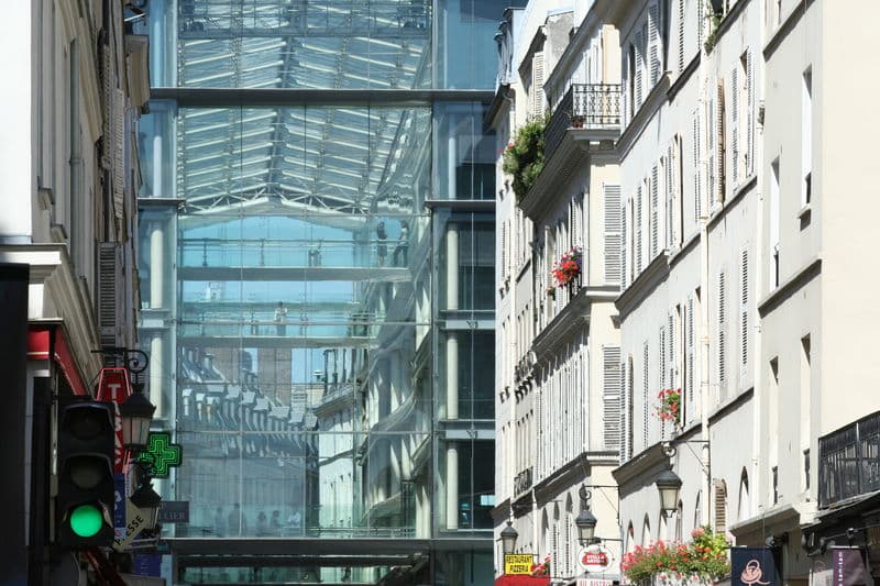 PARIS - frivolité - tout sur la place du marché St Honoré