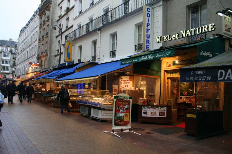 Il fait gris ... se promener rue Daguerre, ça ressemble à quoi sous la pluie ? !