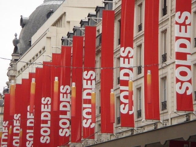 ARRETEZ DE NOUS PARLER DES SOLDES !