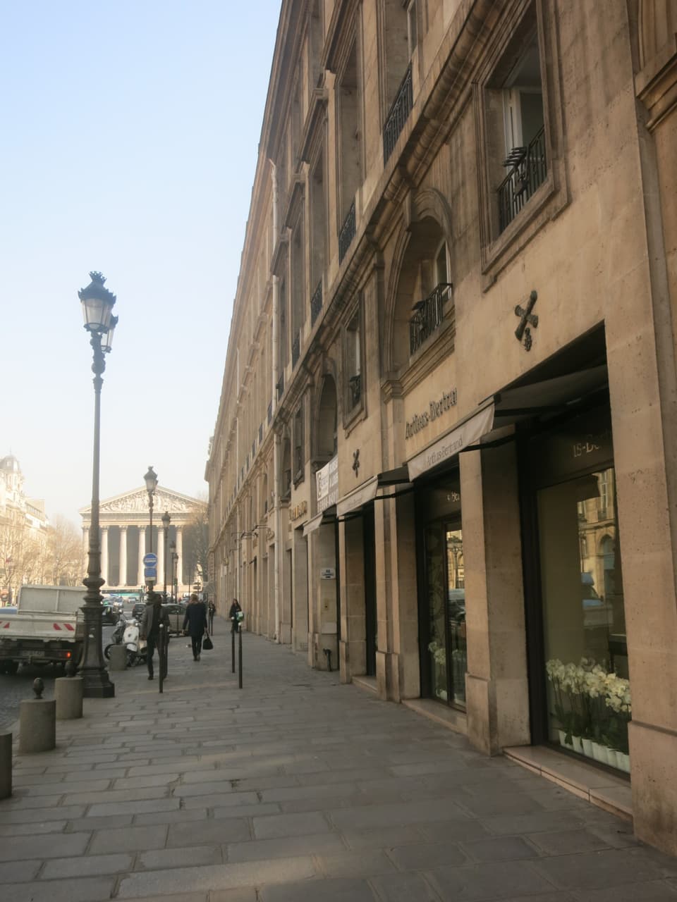 Arthus Bertrand - shopping rue Royale