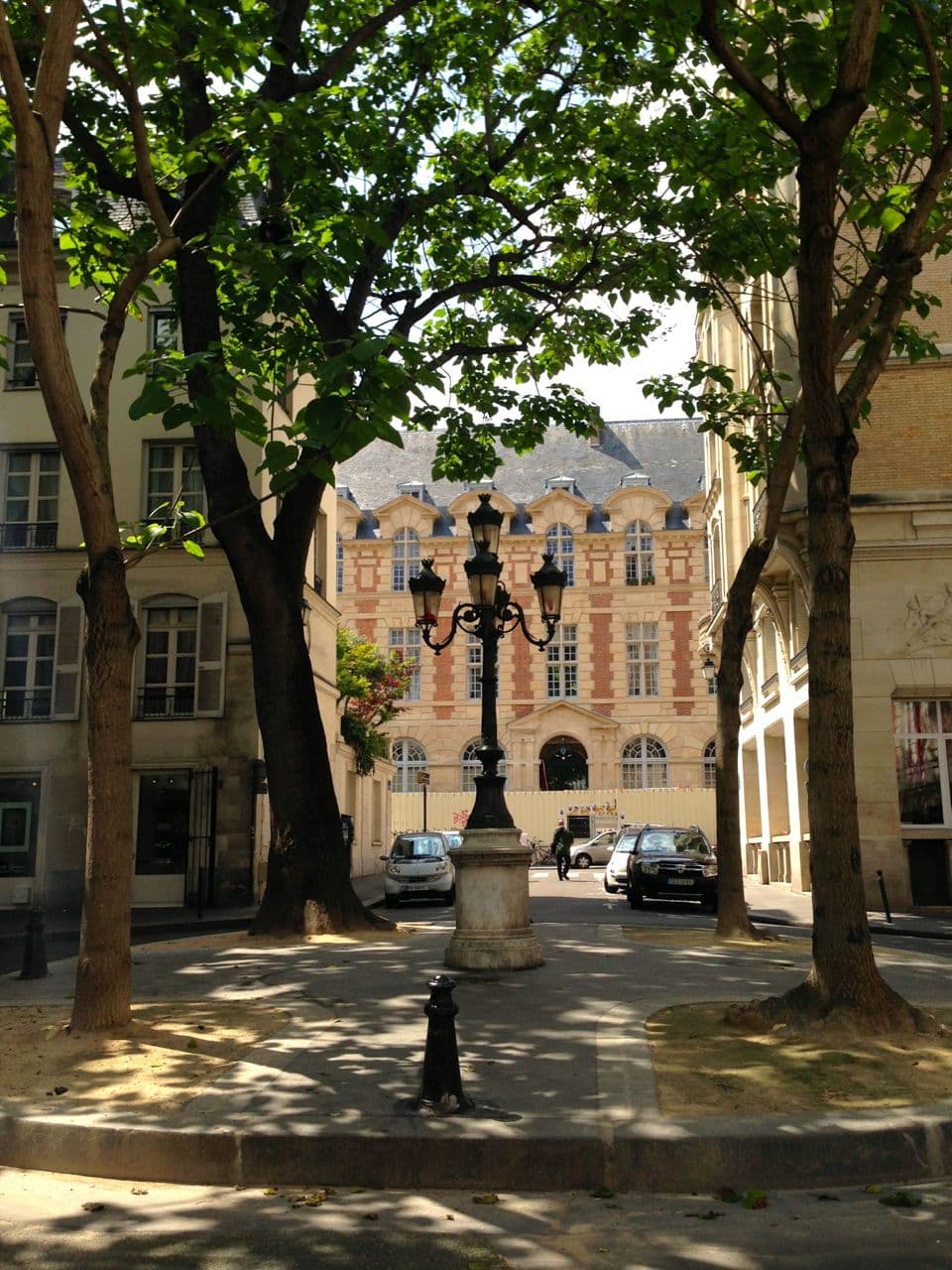 Rue de Furstemberg - élégance et discrétion