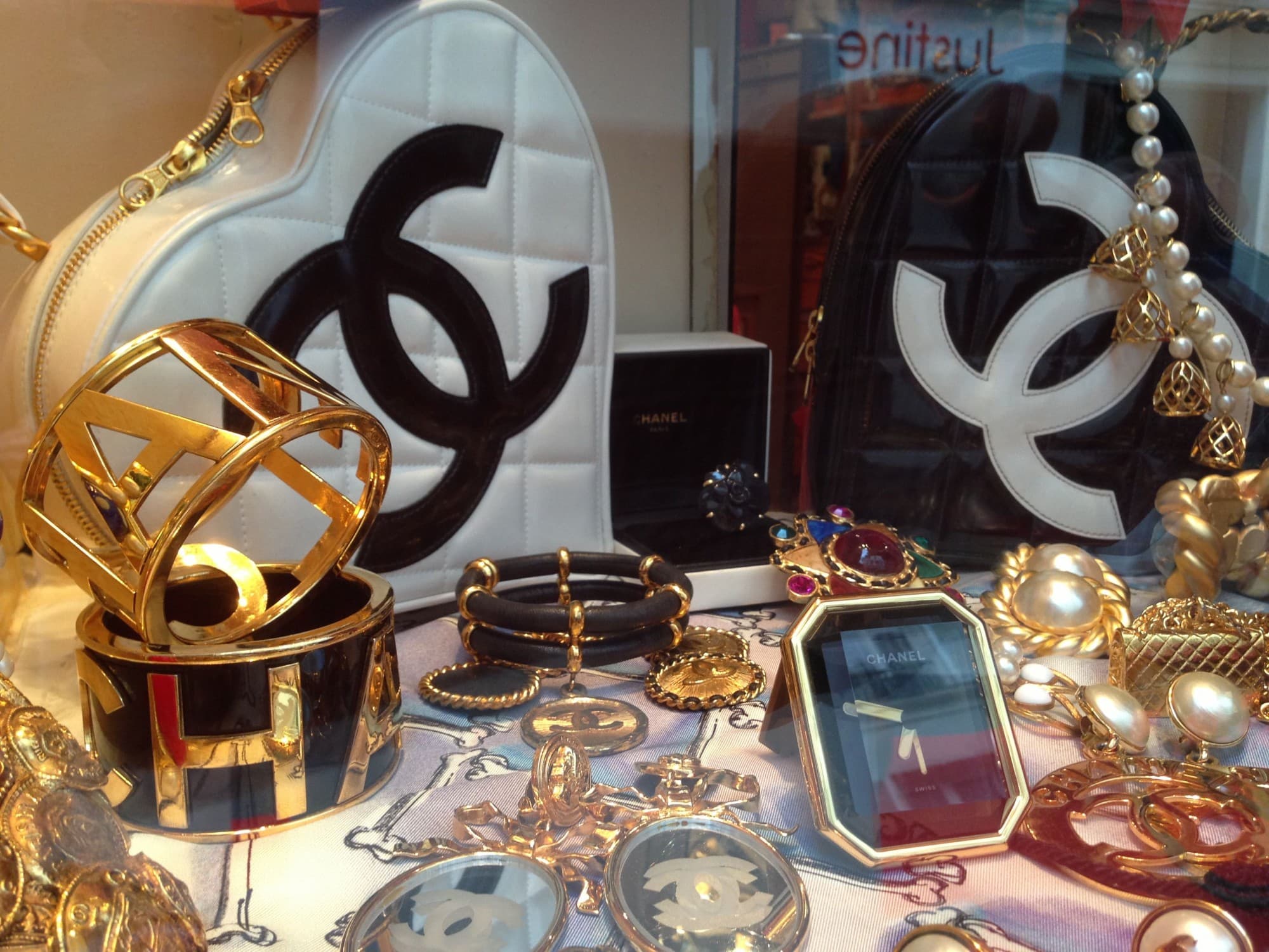 #VineinParis : la rue Guisarde