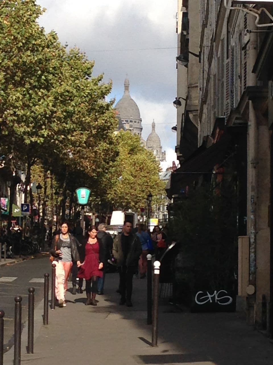 Le #vineinparis du dimanche - rue des Martyrs