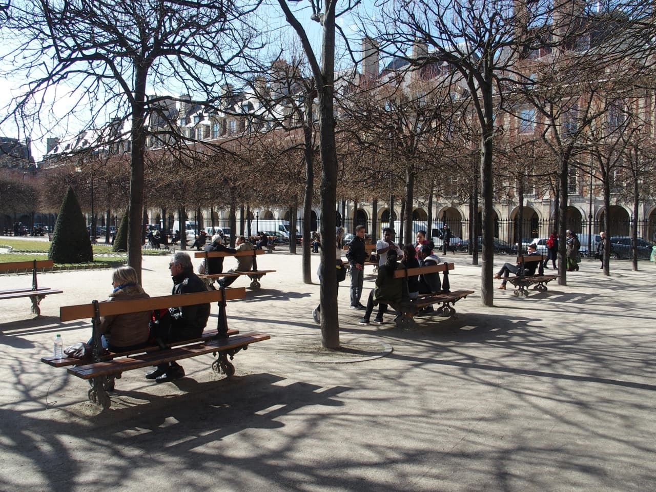 Les bancs publics, à Paris et ailleurs