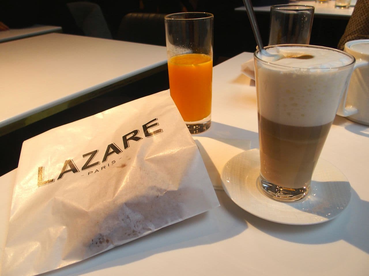 Un petit déjeuner à Paris ?