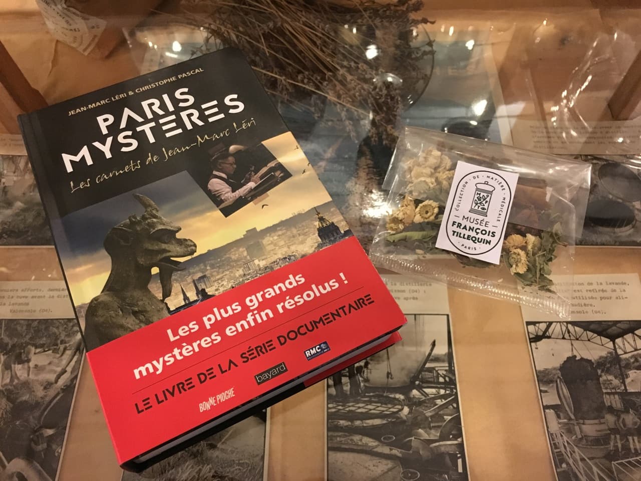 Paris Mystères - je vous couvre de cadeaux Episode 3