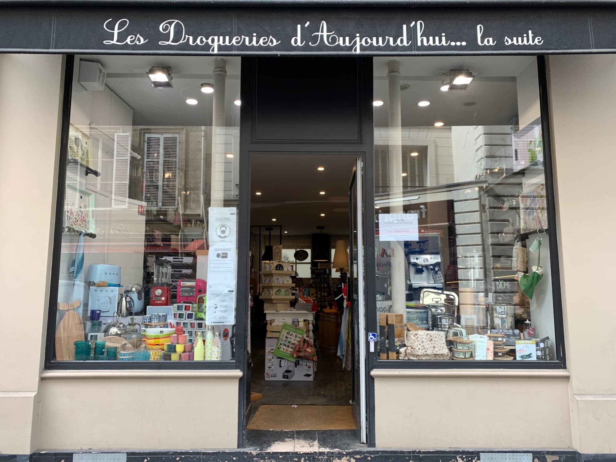 Le retour des drogueries à Paris