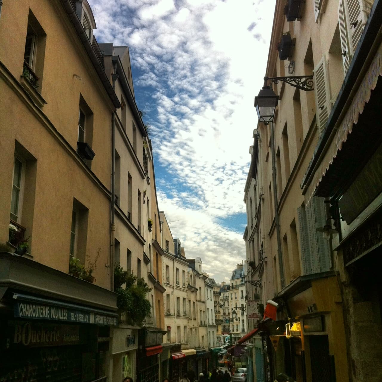 Découvrir Paris et partager ma passion pour la ville ...