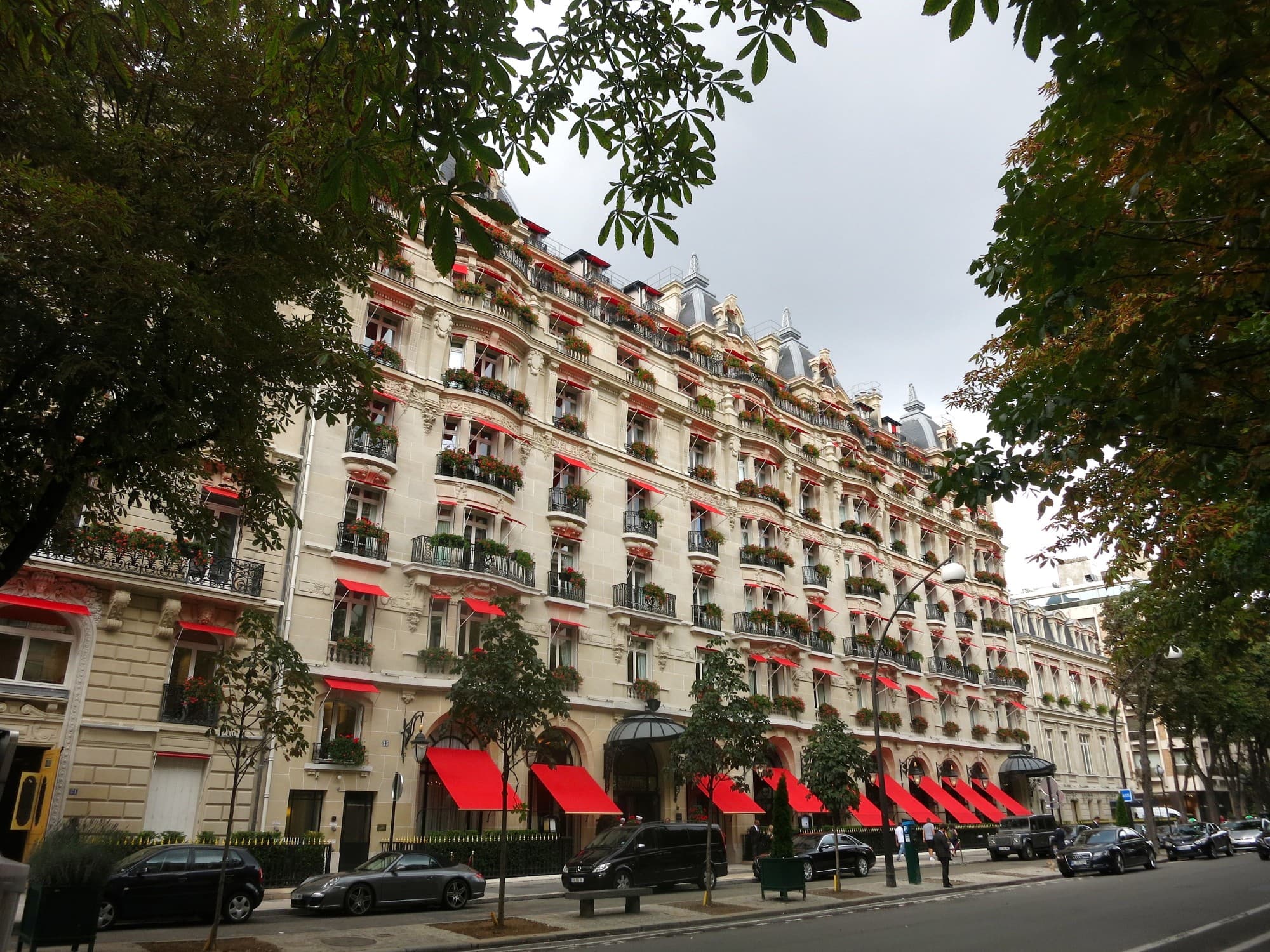 Le Plaza Athénée - une pause hors du temps