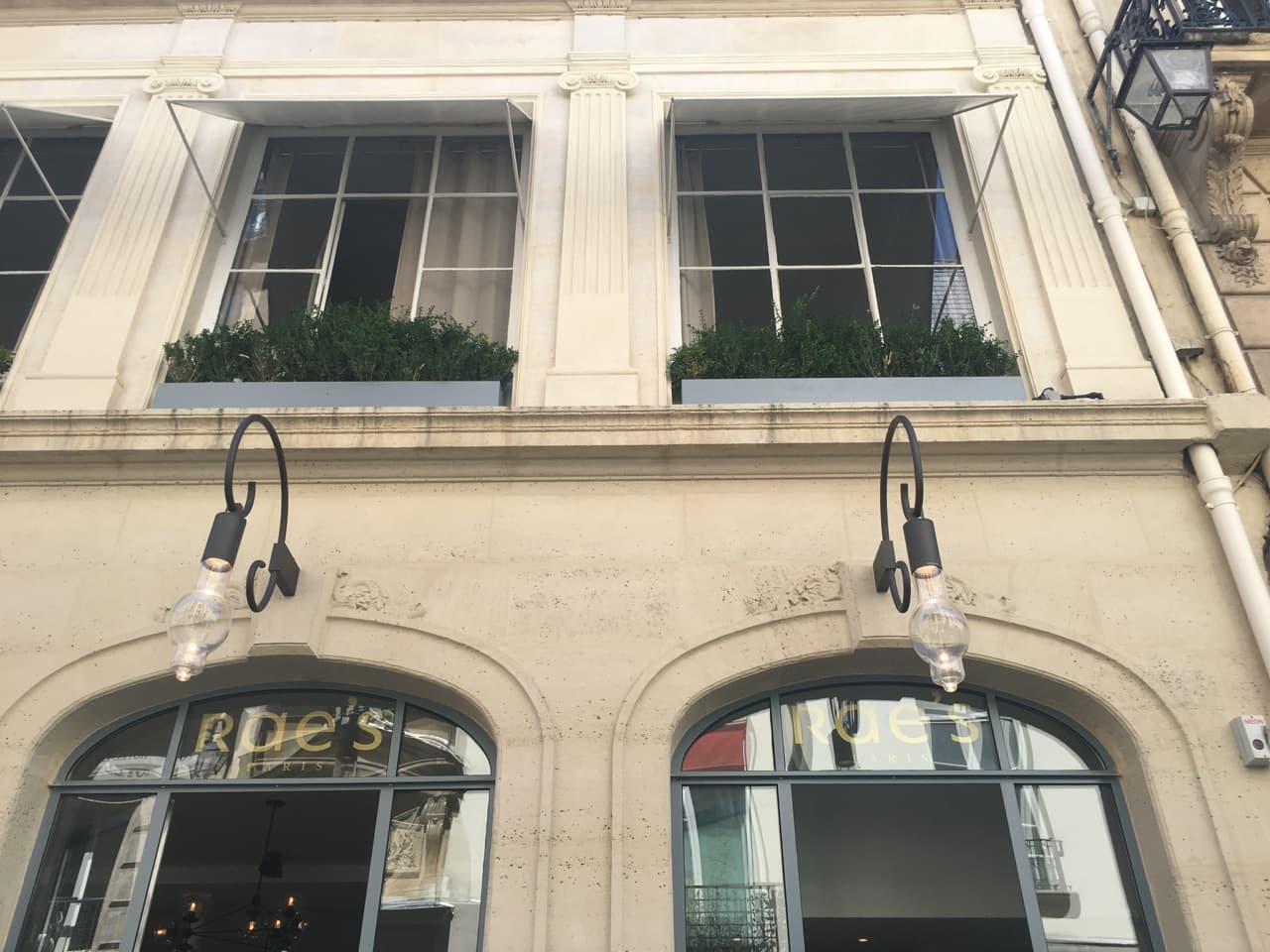 Restaurant RAE's Paris