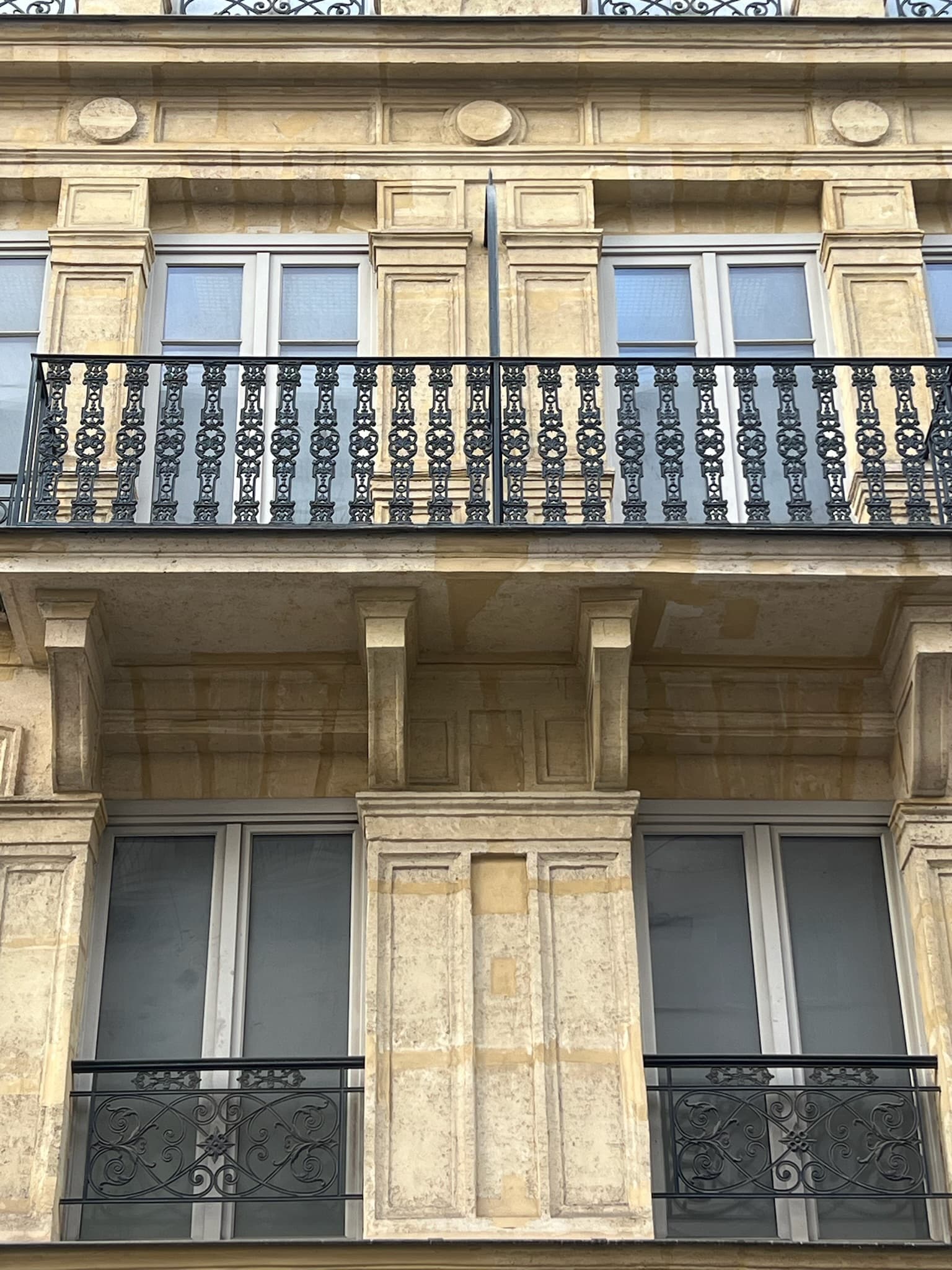 111 lieux à Paris !